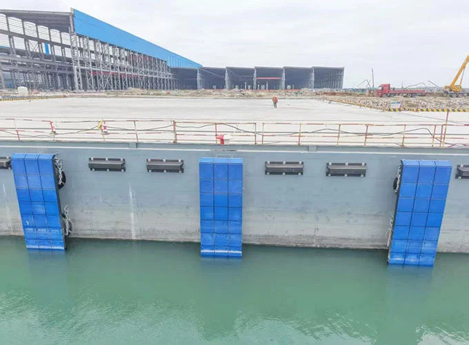 How Do High-Elasticity Solid Rubber Fenders Protect Marine Structures?